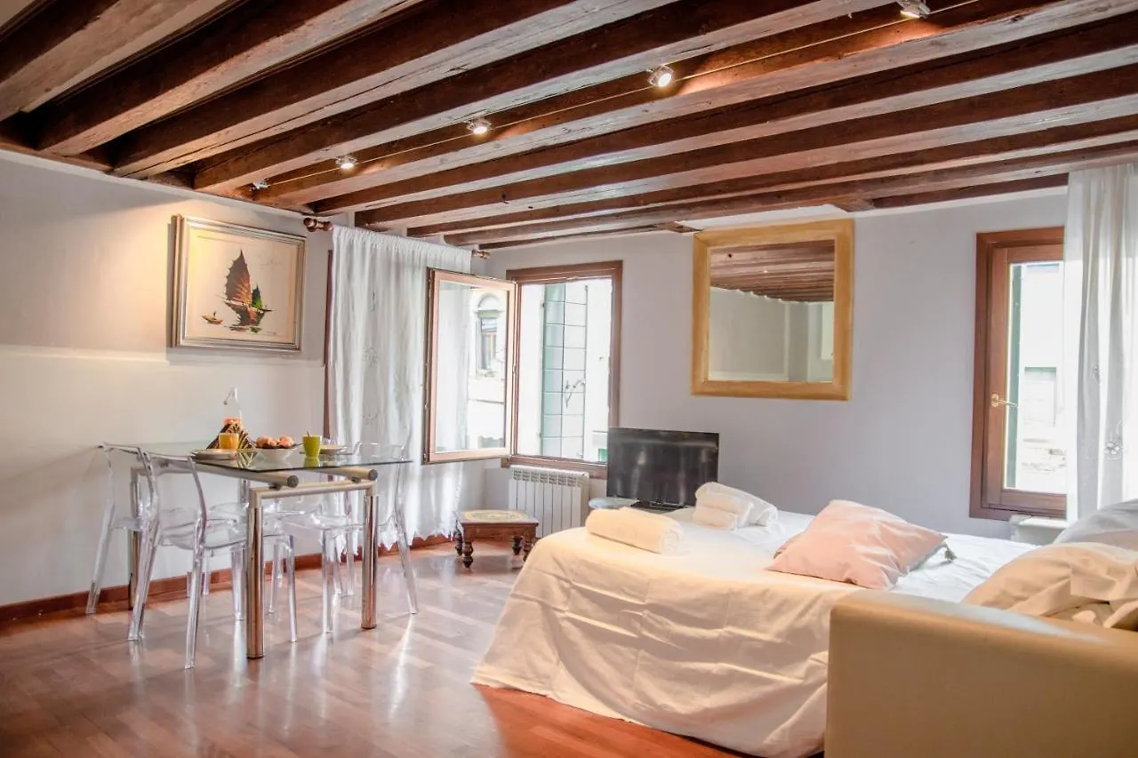 Appartamenti Superior In Via Garibaldi By Bricola Apartments Venise