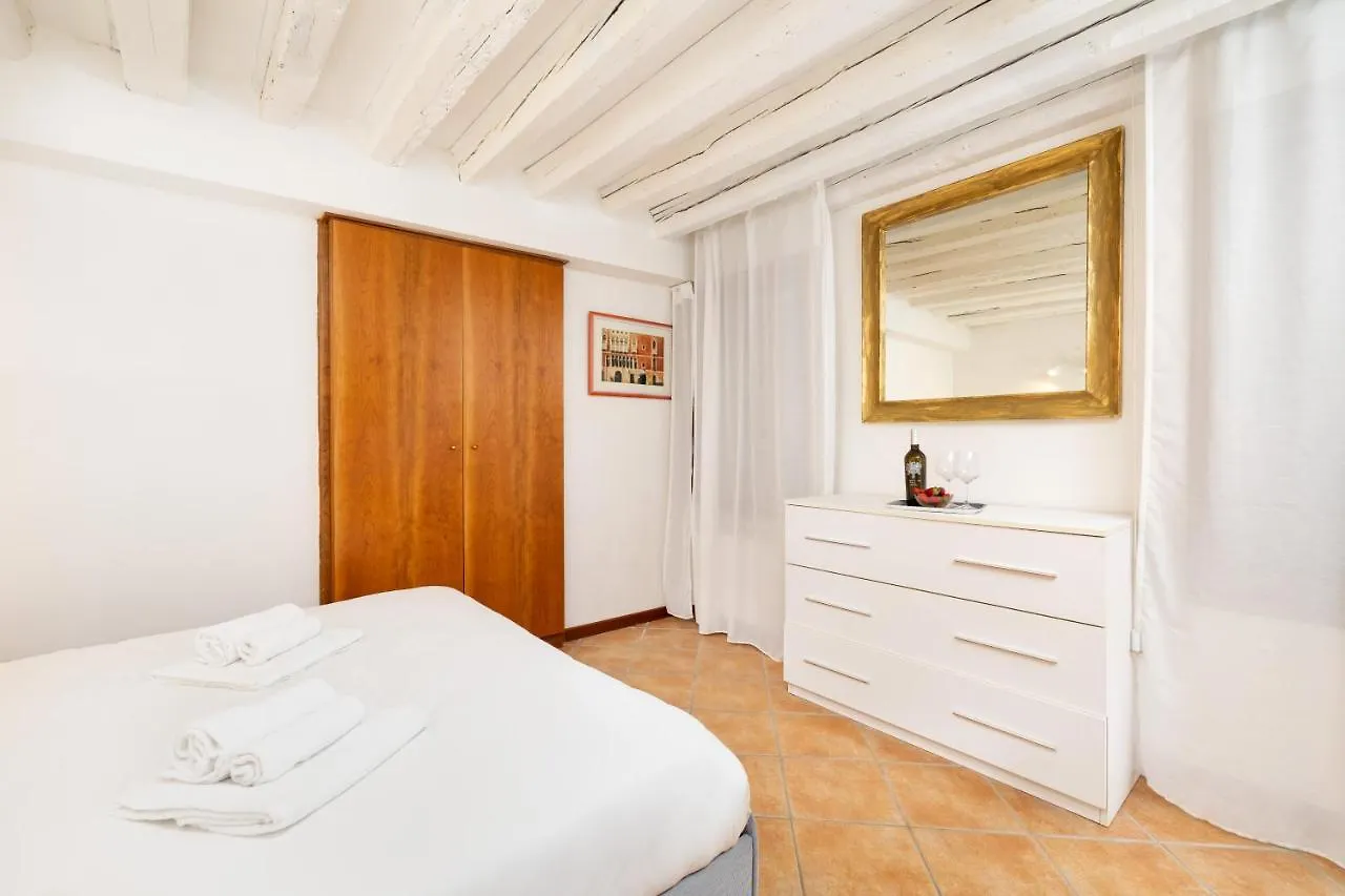 Appartamenti Superior In Via Garibaldi By Bricola Apartments Venise