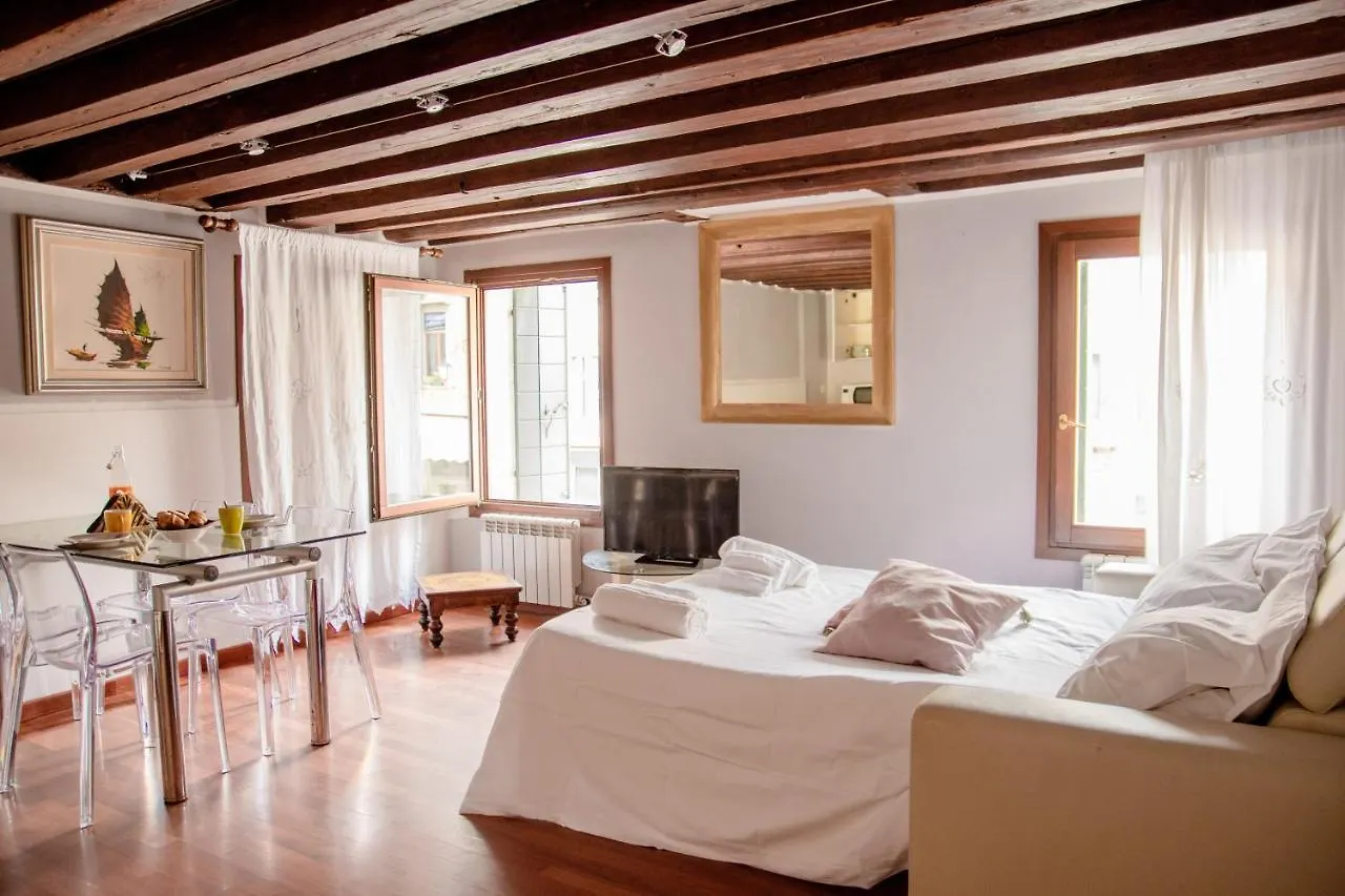 Appartamenti Superior In Via Garibaldi By Bricola Apartments Venedig 0*,